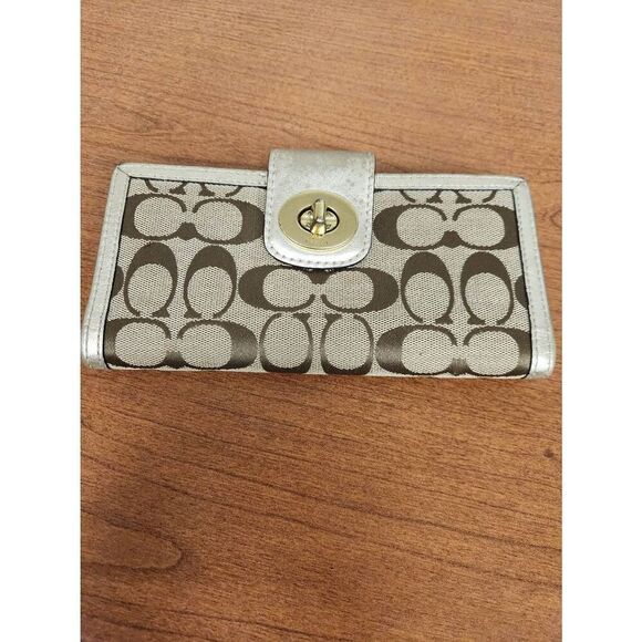 COACH 43609 Turnlock Signature Slim Envelope Flap Wallet Purse Khaki Gold. Has s - Picture 1 of 12